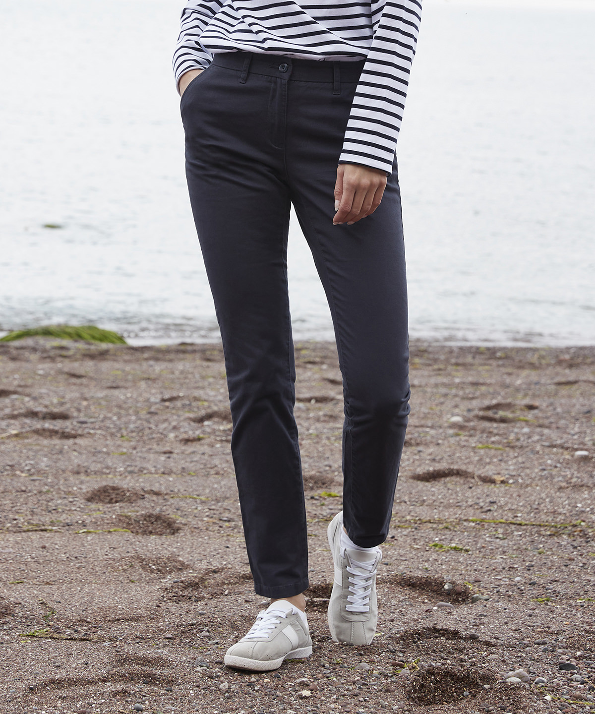 Women’s stretch chinos