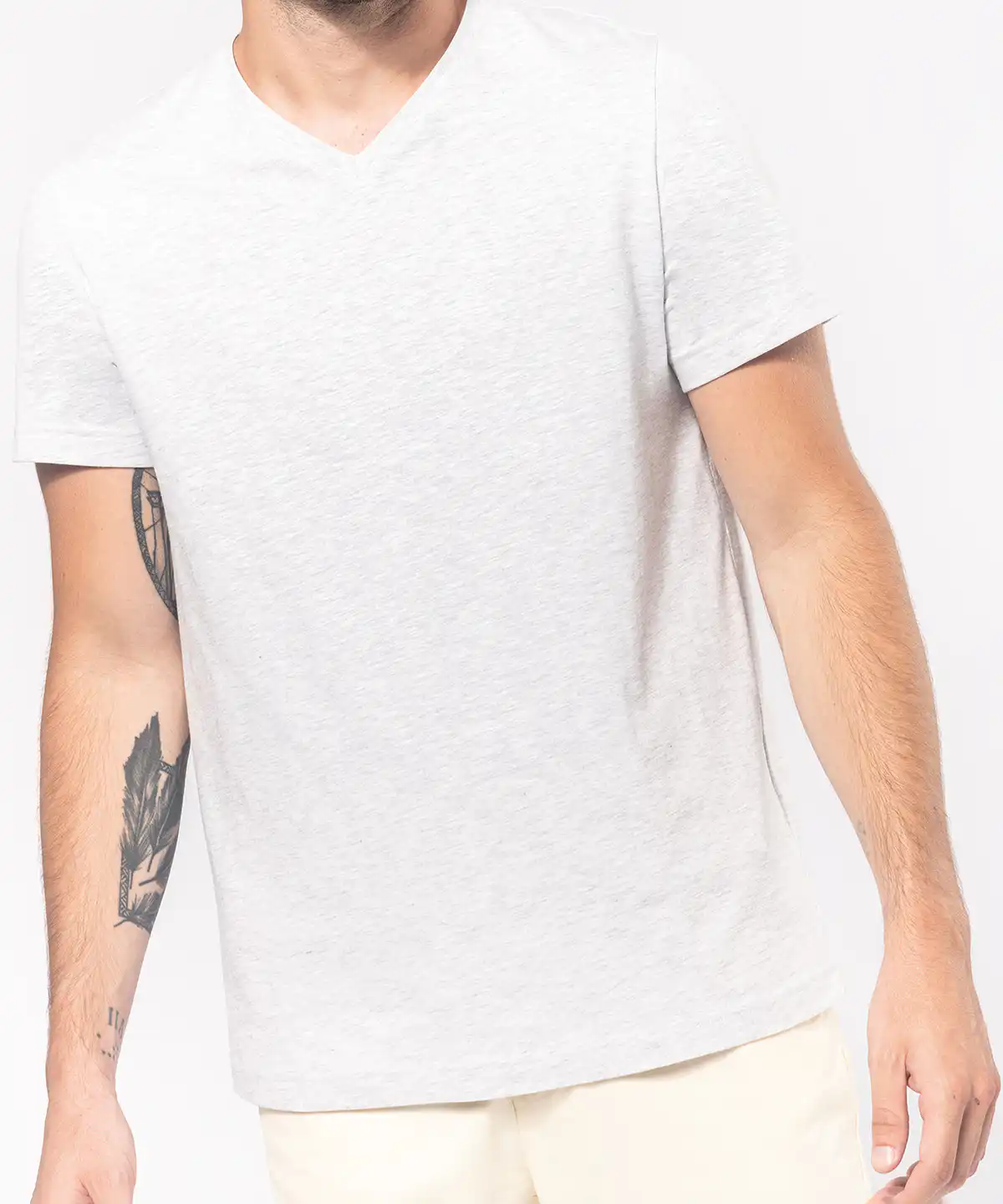 Men’s short-sleeved V-neck T-shirt
