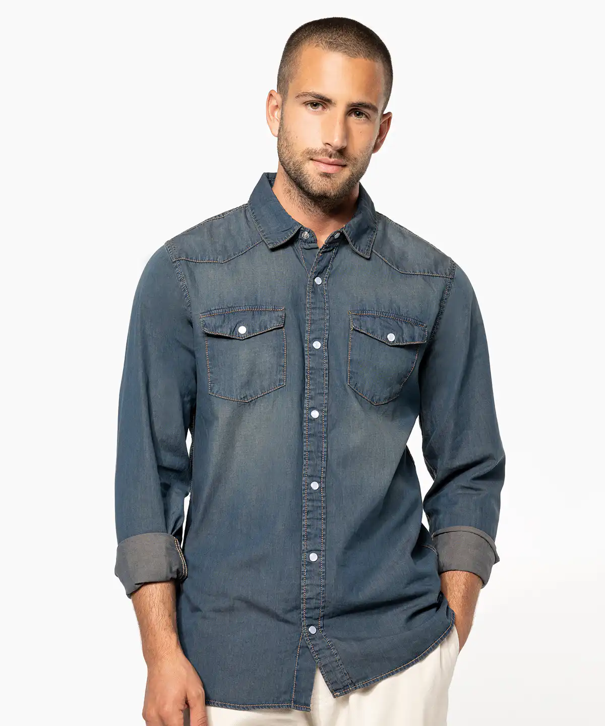 Men’s long-sleeved denim shirt