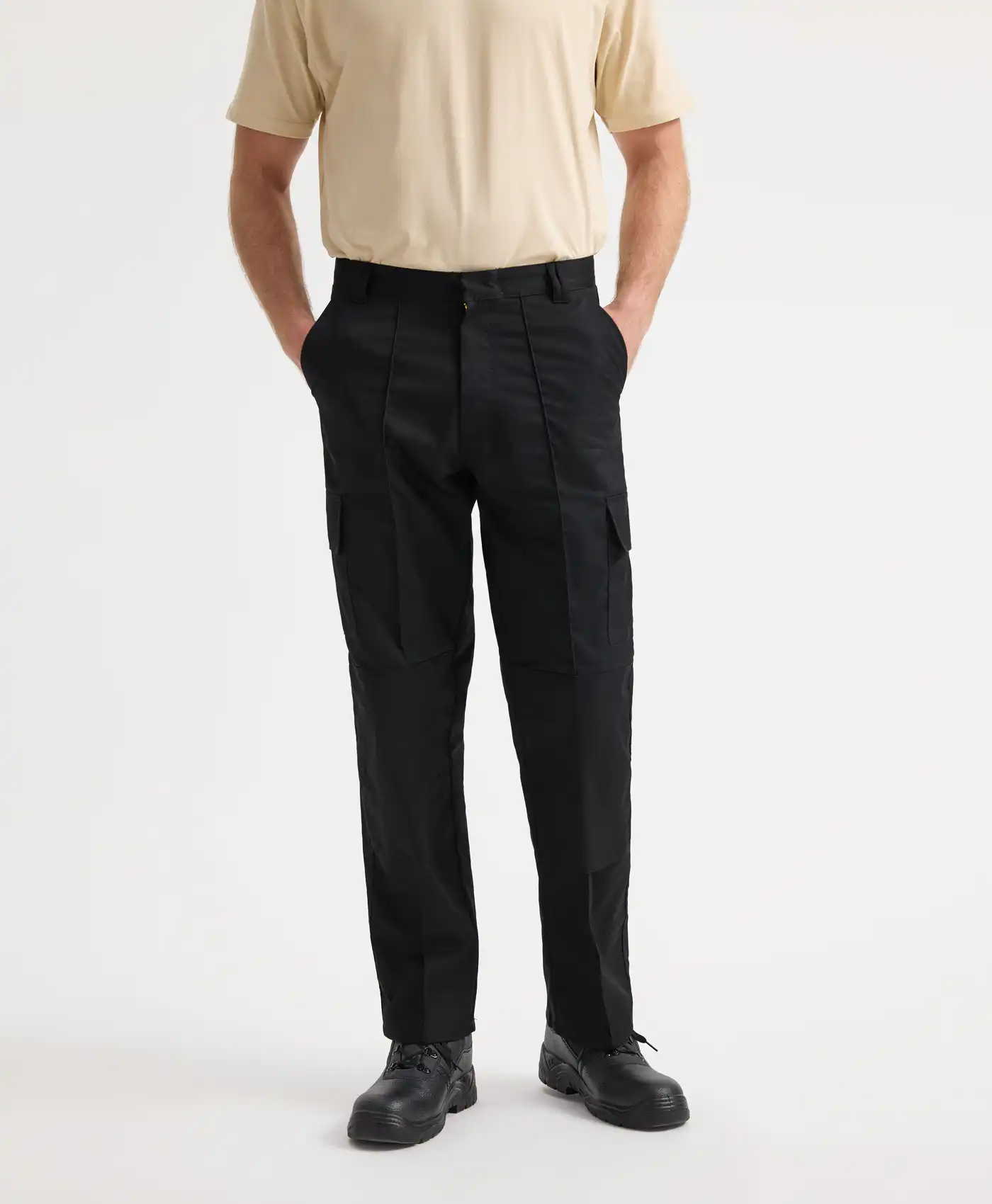 Cargo trouser with knee pad pockets long