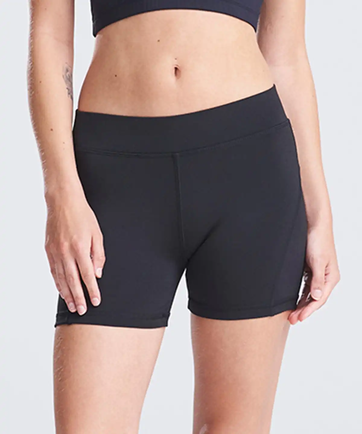 Women’s cool training shorts