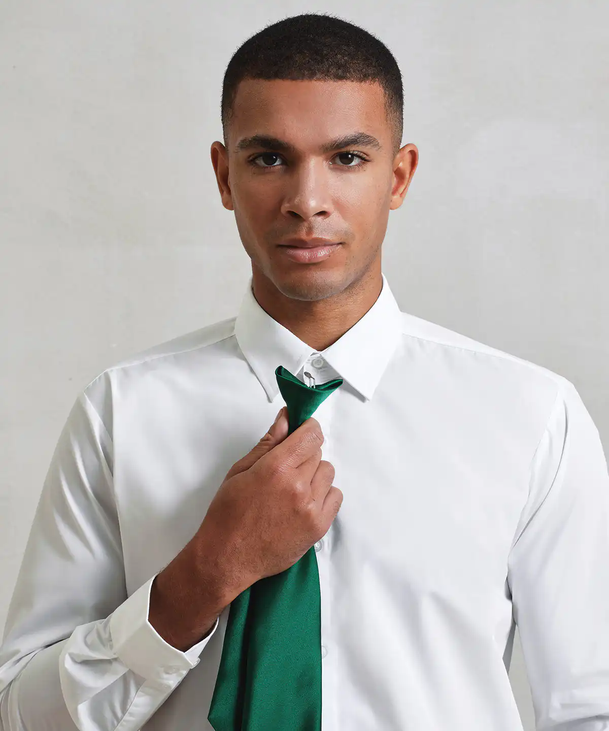 ‘Colours’ satin clip tie