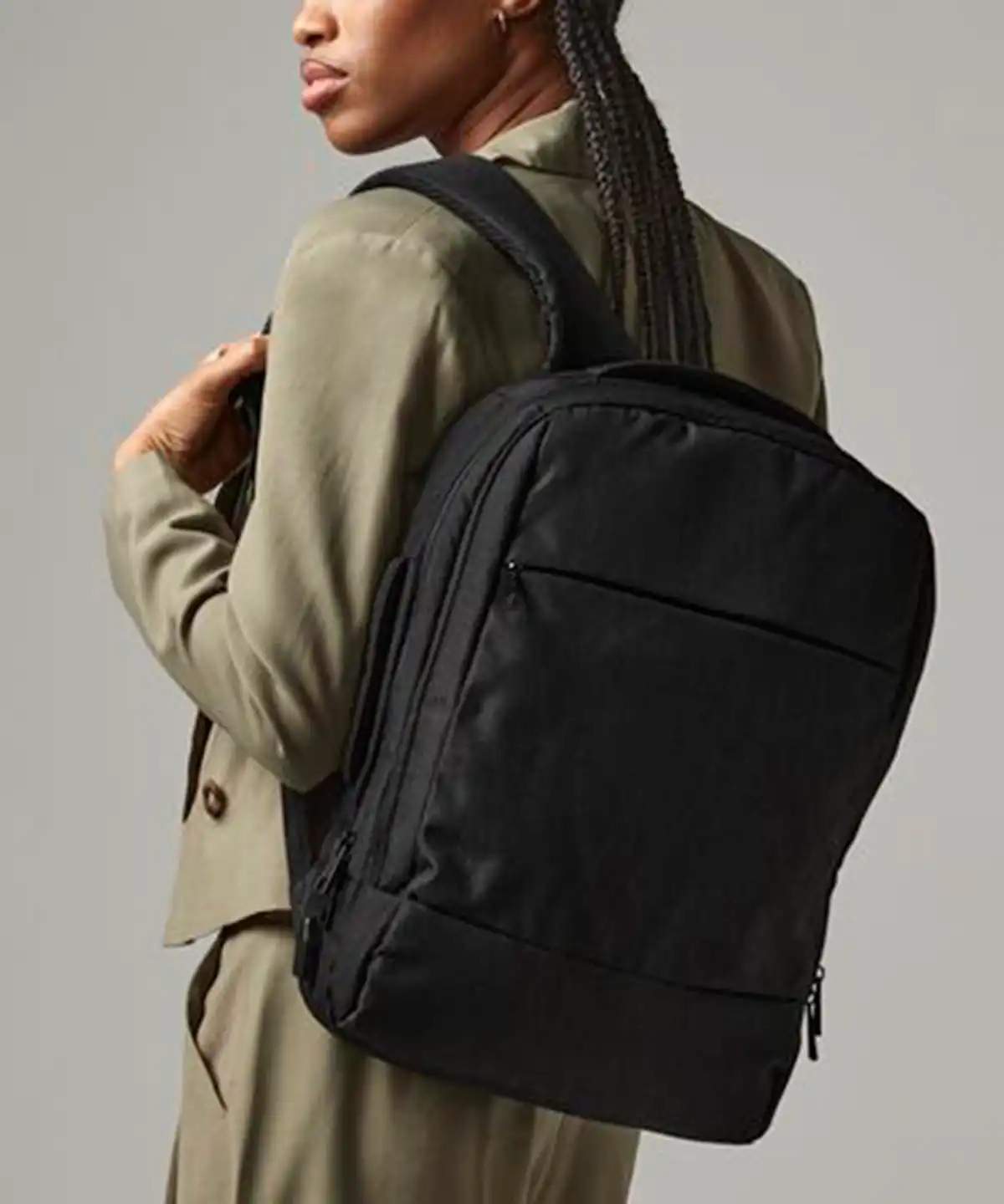 Q-tech charge convertible backpack
