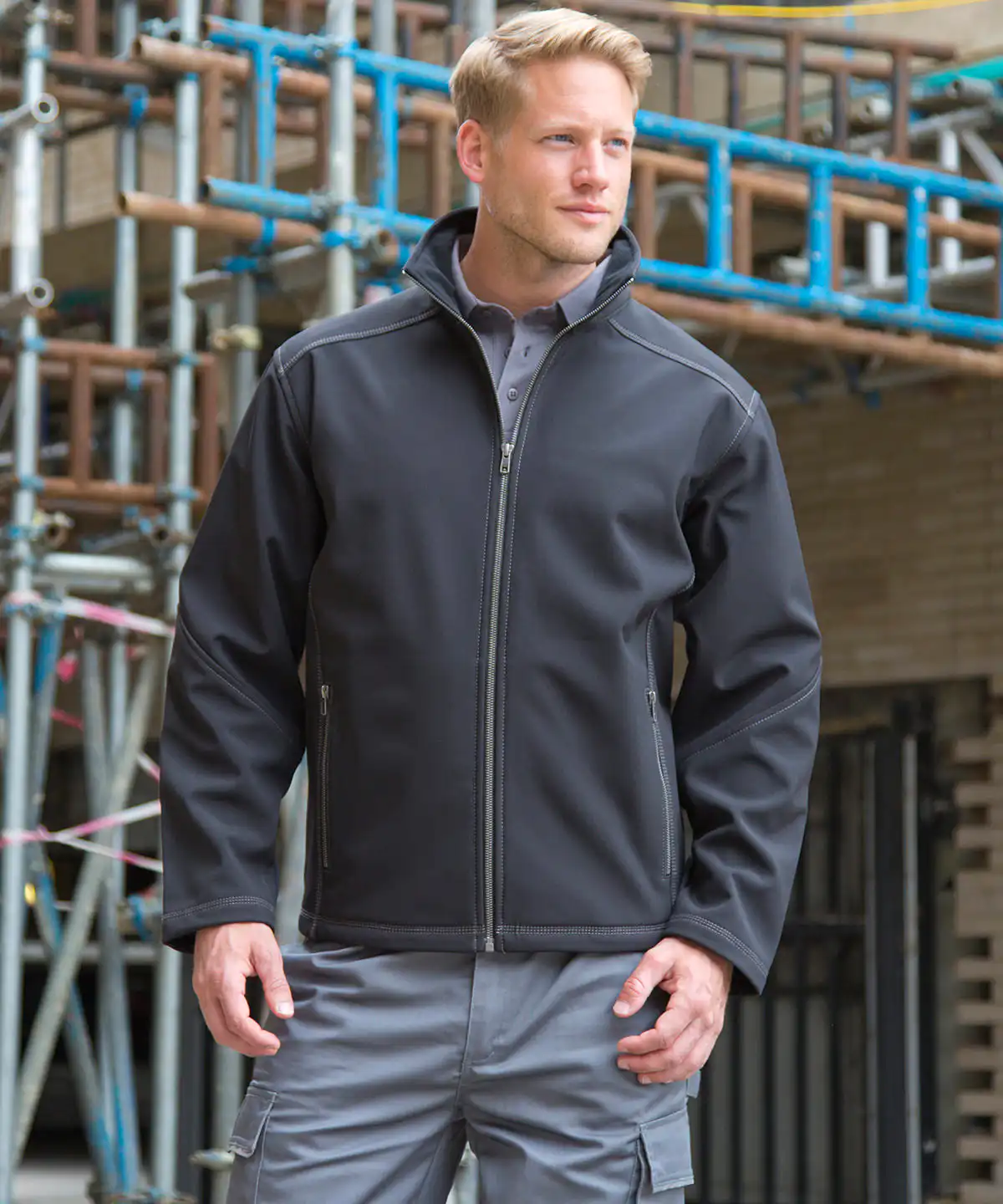 Treble stitch softshell