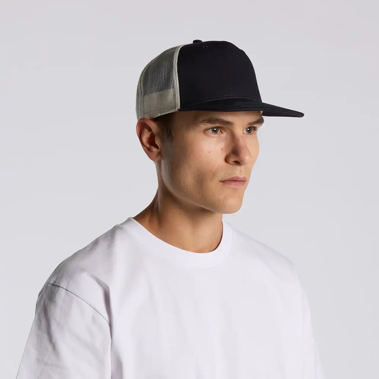 Stock Contrast Trucker | 1110
