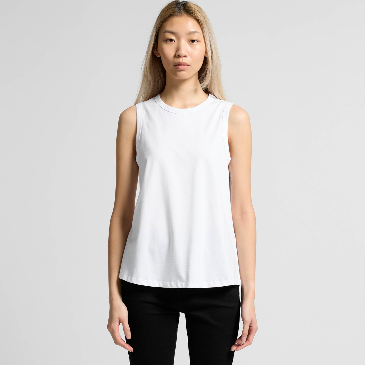 Wo's martina tank | 4090